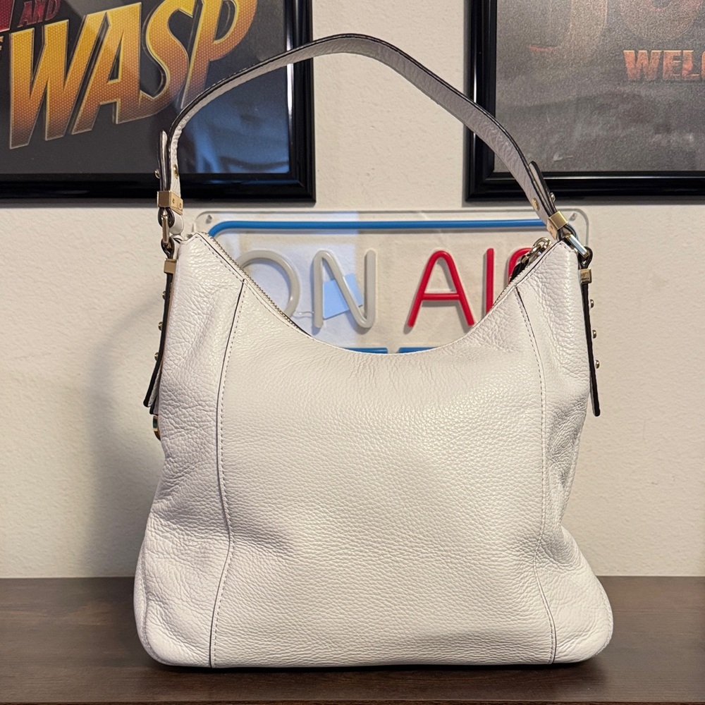 Michael Kors Elegant White Leather Shoulder Bag - Picture 5 of 10
